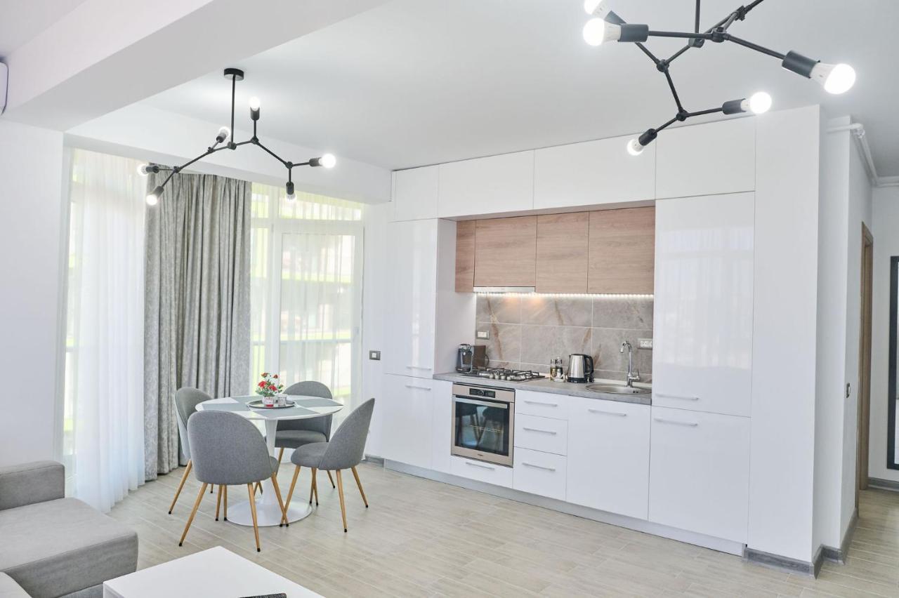 Seascape Apartment Spa N Pool Beach Resort Mamaia Ngoại thất bức ảnh