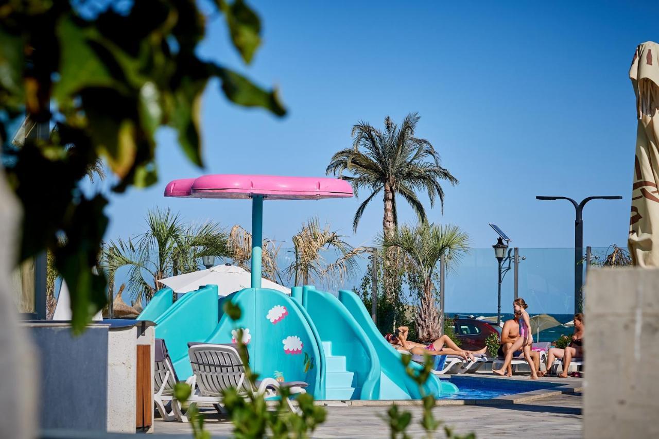 Seascape Apartment Spa N Pool Beach Resort Mamaia Ngoại thất bức ảnh